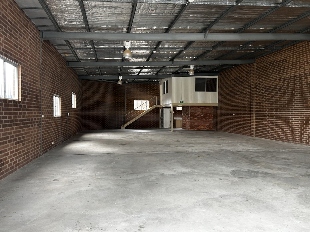 2/4 Dobra Road, Yangebup WA