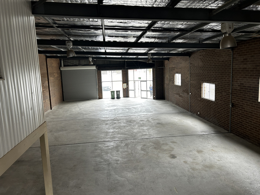 2/4 Dobra Road, Yangebup WA