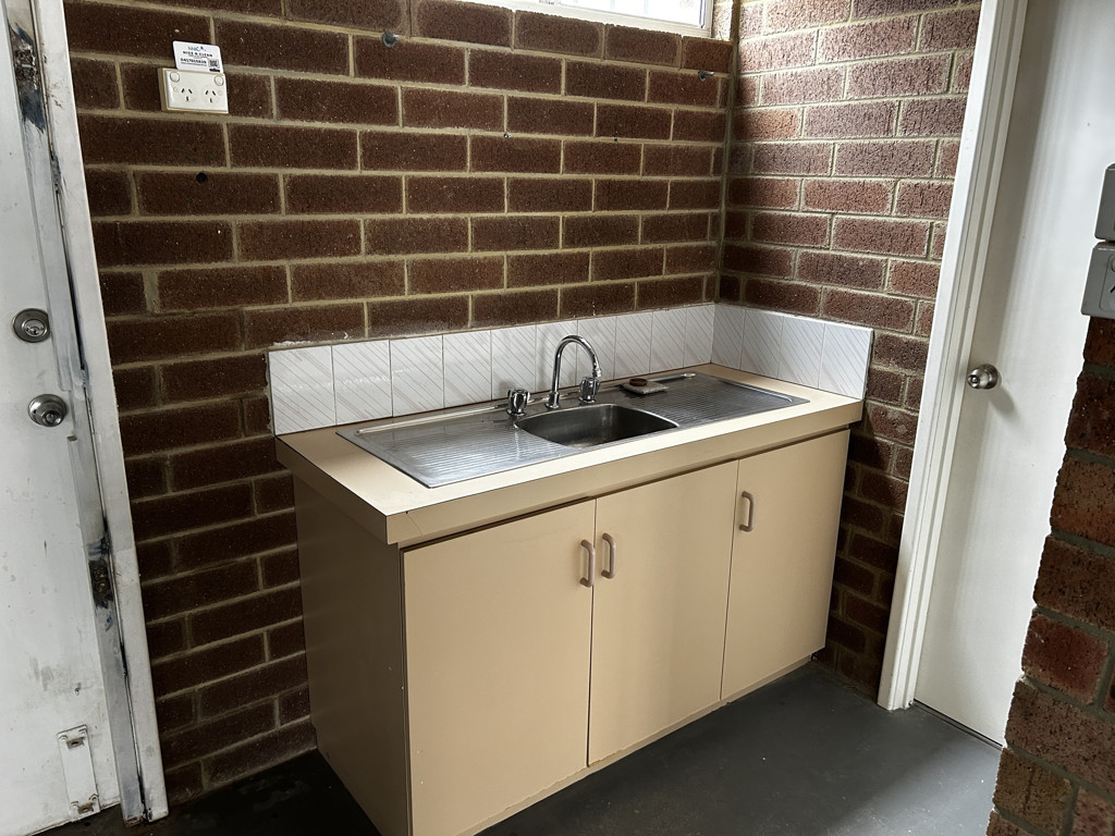 2/4 Dobra Road, Yangebup WA