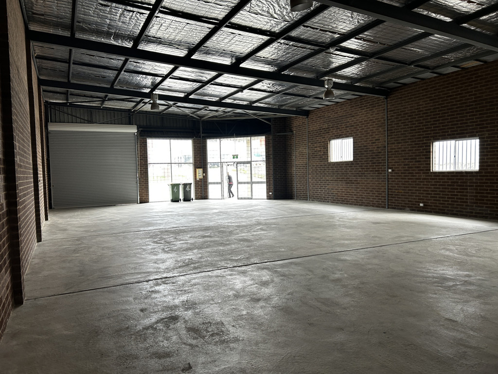 2/4 Dobra Road, Yangebup WA