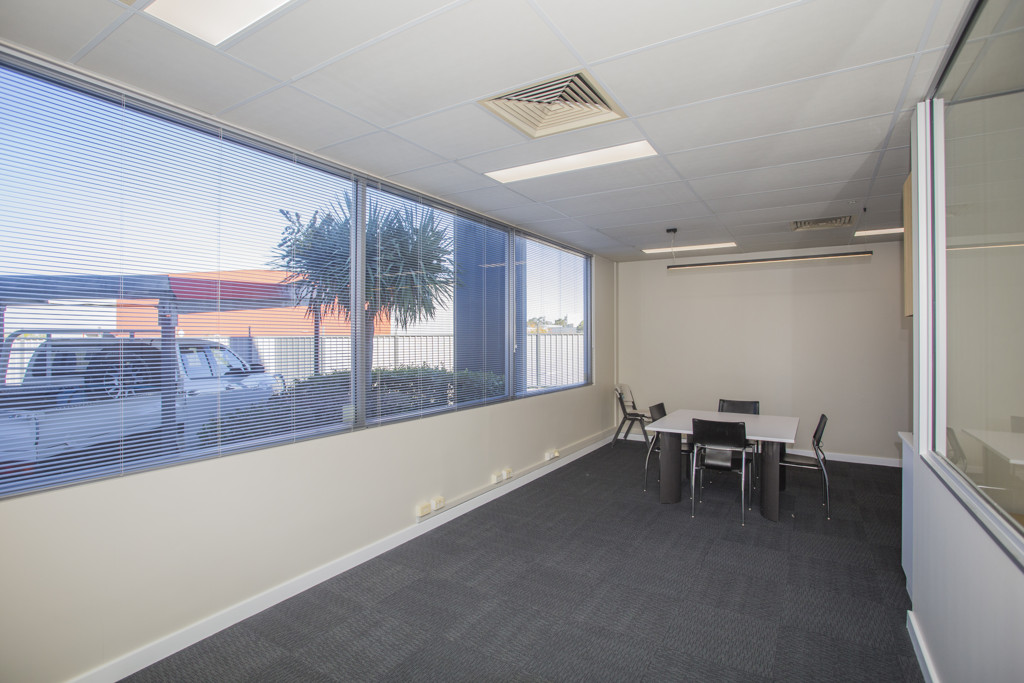 1/524 Abernethy Road, Kewdale WA
